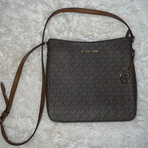 Michael Kors messenger bag. Brown. Medium sized. Great condition.